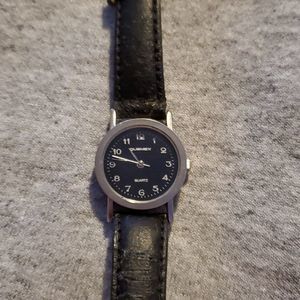 Tiny Vintage Quemex Watch Silver &‎ Black